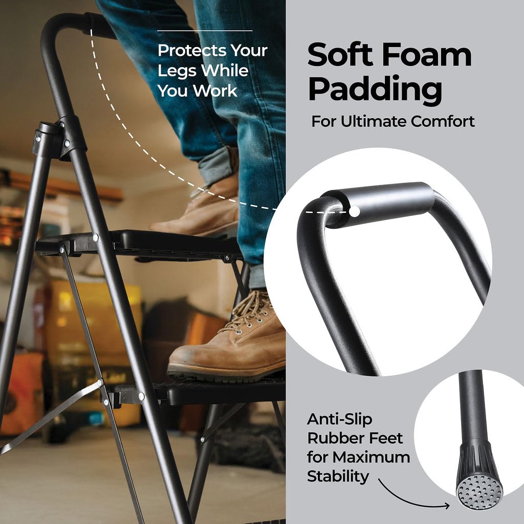 Folding Step Ladder with Anti-Slip Pedal U156590
