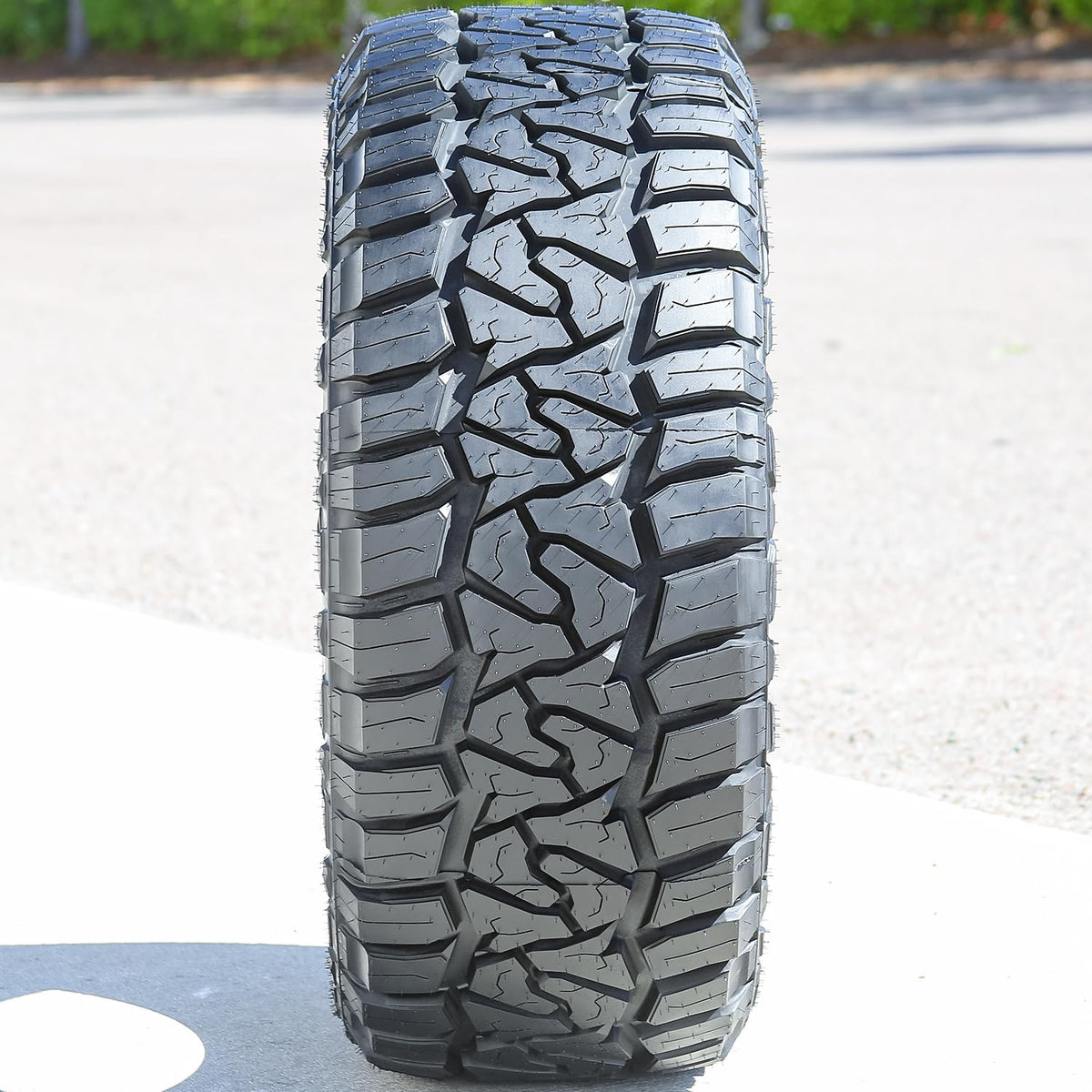 LT275/60R20 Rugged Terrain Tire X371110